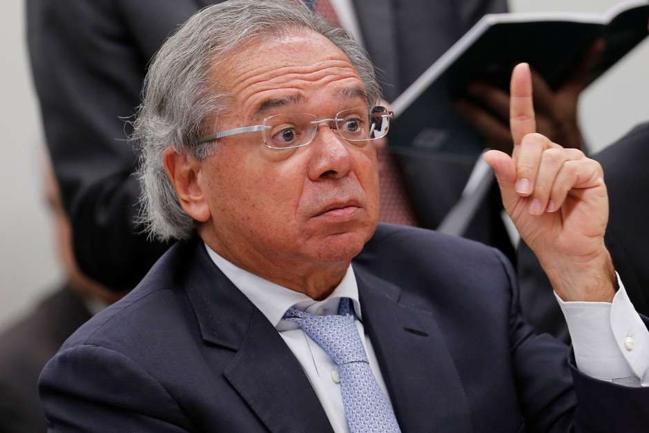 Guedes: vacinação em massa vai garantir retorno seguro ao trabalho